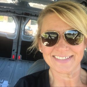 Meet your Posher, Denise